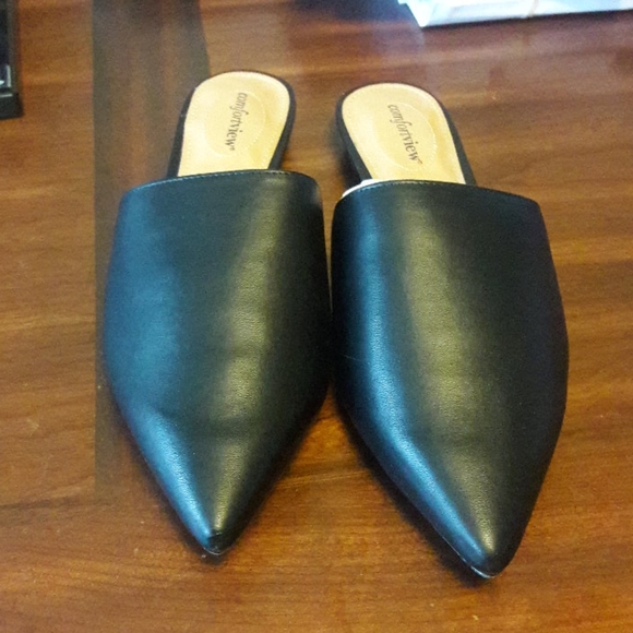 Shoes - Picture 3 of 4